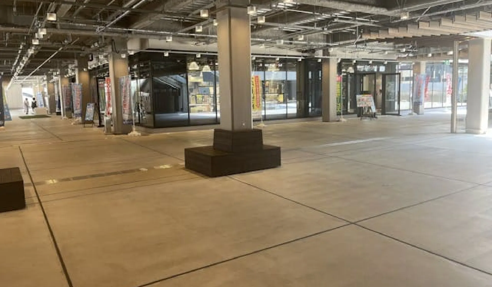 2階 北広場 A