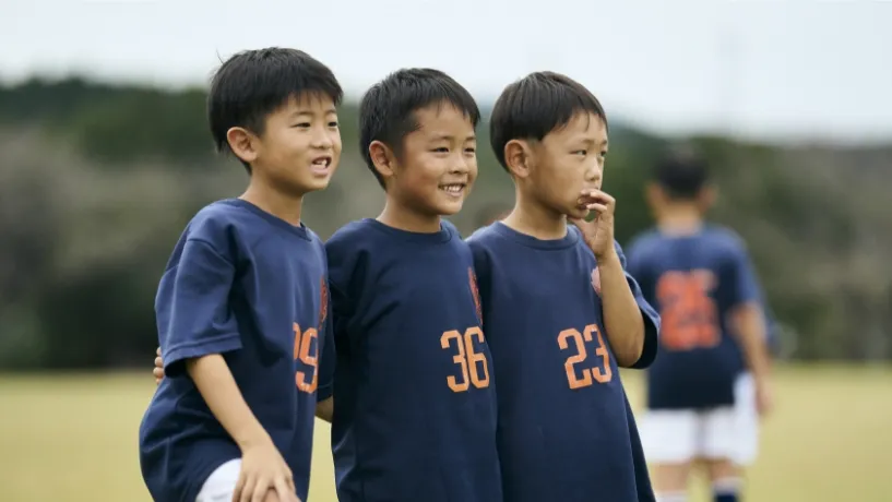 サッカーを楽しむ