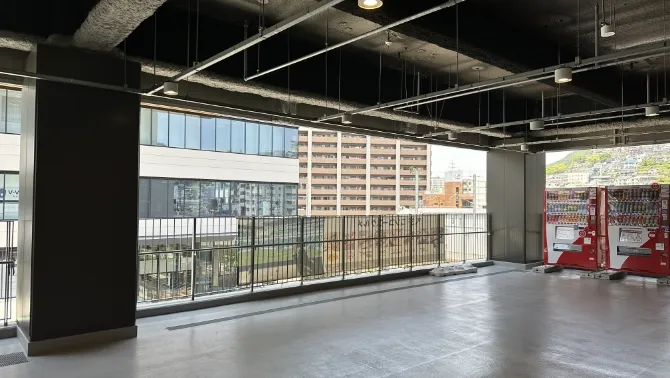 PEACE STADIUM 3階 コンコース じげもんとん横