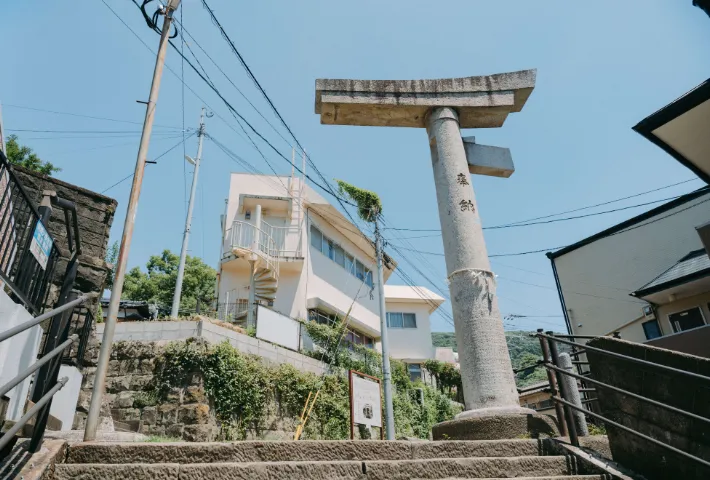 一本柱鳥居(山王神社）