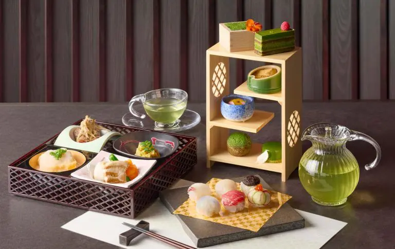 每天限定5组在酒店最顶层尽享日式下午茶