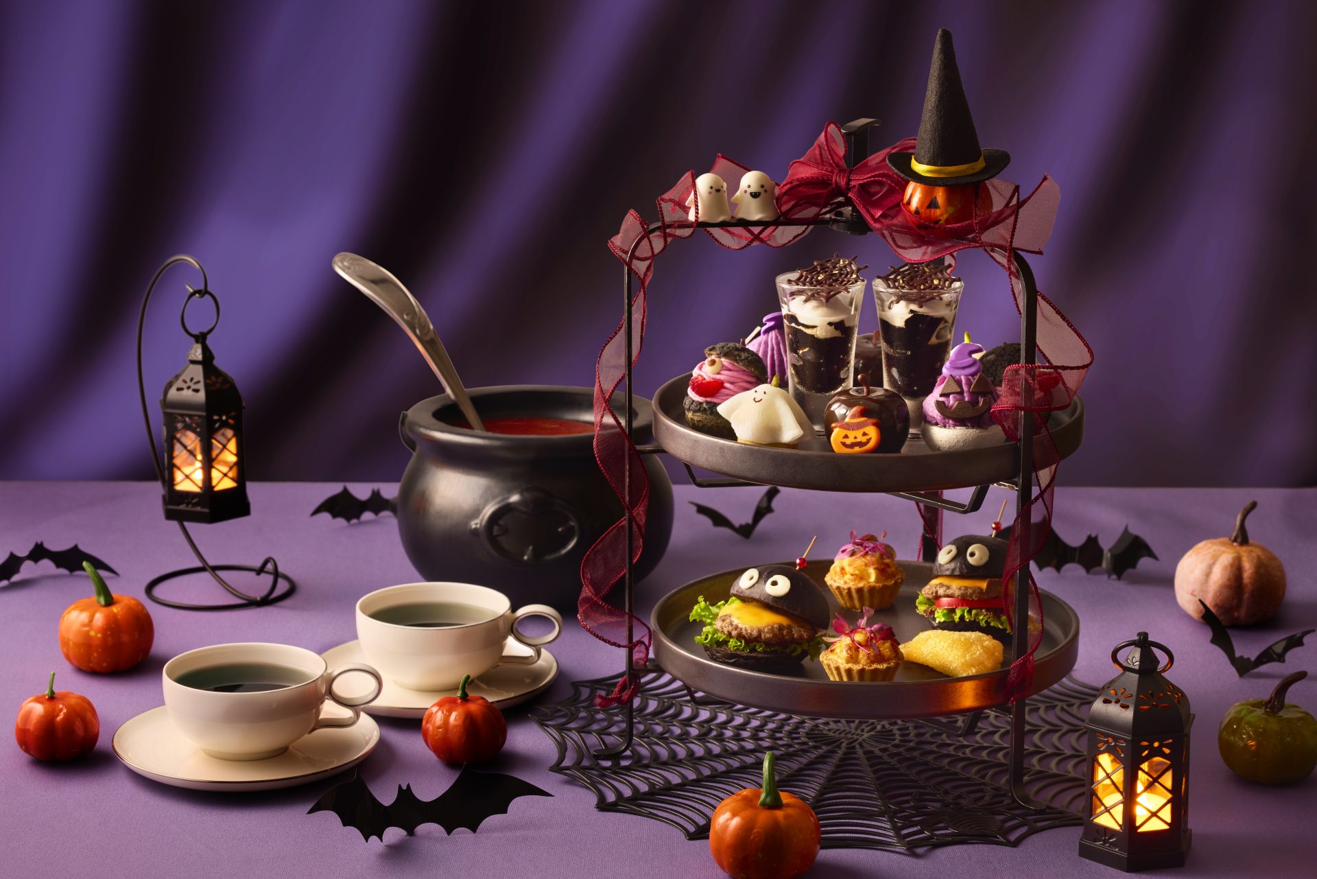 真夜中の秋色 Monsters’ Autumn Feast