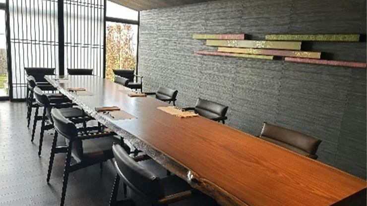 少人数向けの落ち着いた個室(4名〜10名様ご利用可能)